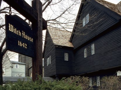 1200px-Salem_Witch_House_II